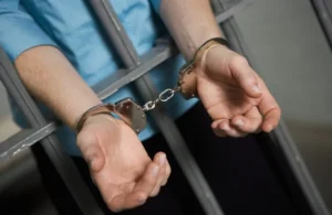 طفل مصاب بالتوحد يتعرض لاعتداء جنسي في سجون الإحتلال